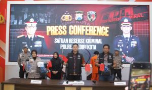 1c31a648-988c-4ee2-bd9e-3cf53e167d6d