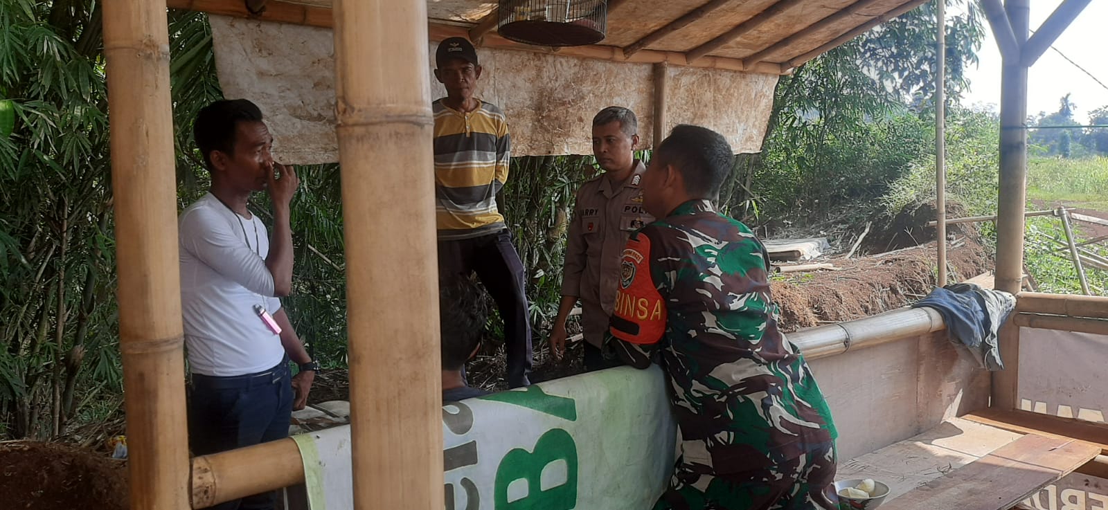 f13758ad-fada-49cd-8736-f8c9ad8704eb