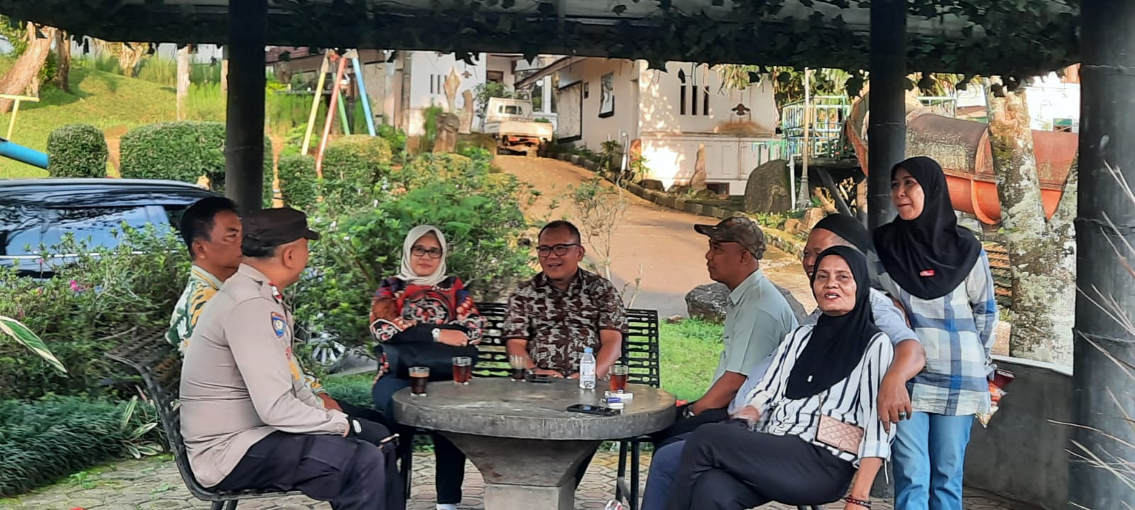 88bbd470-f713-49e5-8f77-976a22cffcbf